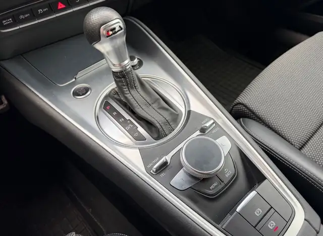 Audi TT view 15