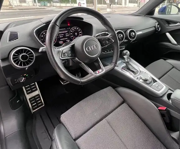 Audi TT view 8