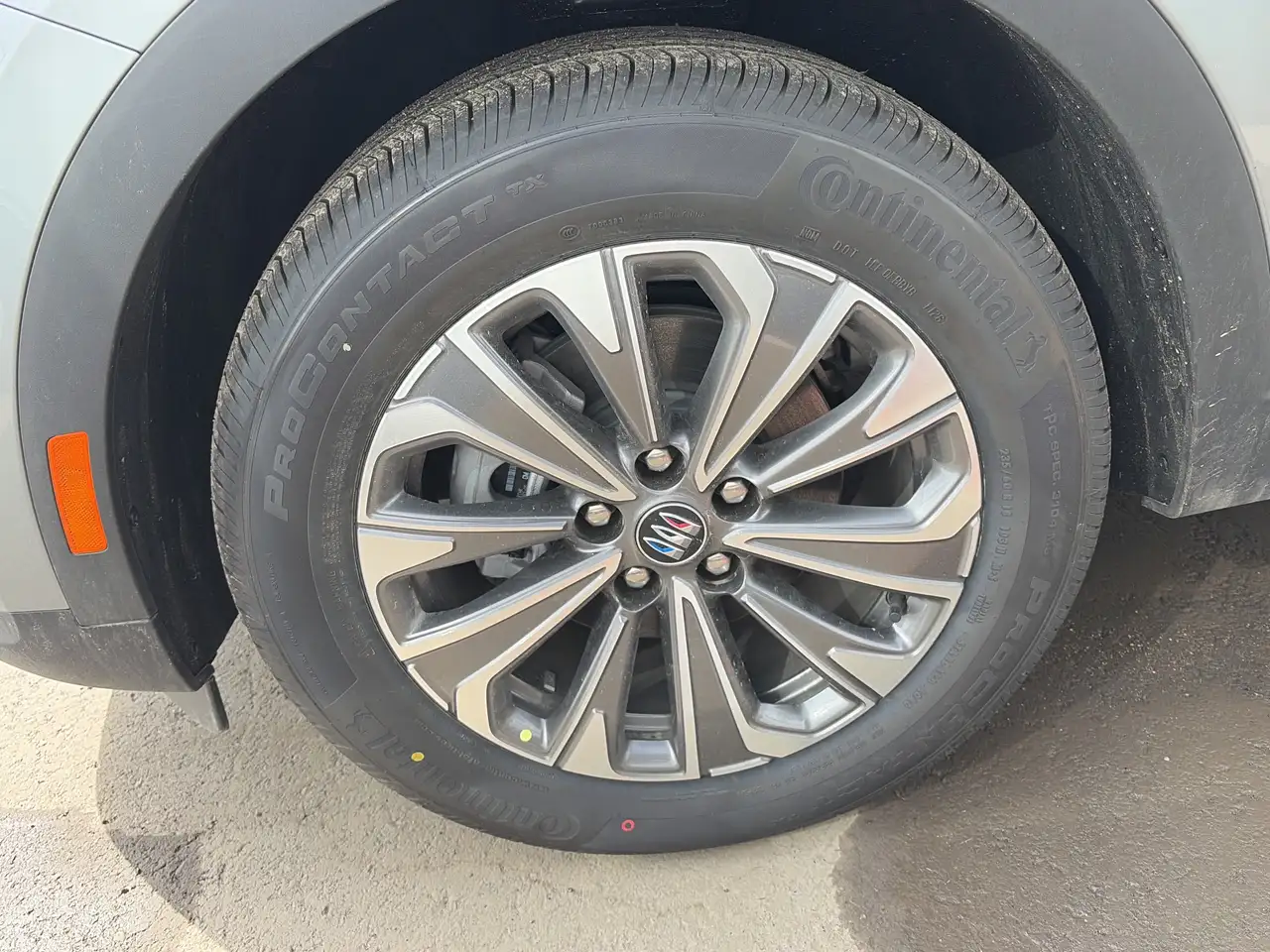 Buick Envision снимка Buick Envision