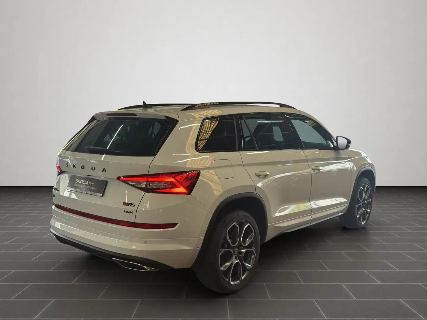Skoda Kodiaq 2.0 TDI DSG 4x4 RS Navi, Area View, AHK, Weiß - 2