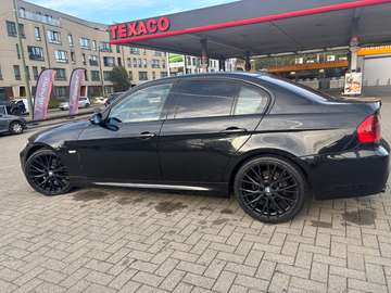 320is