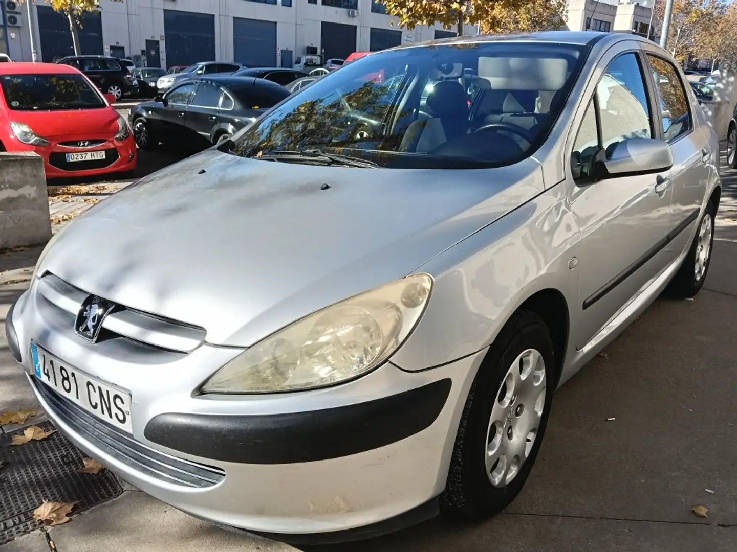 Peugeot 307 2.0HDI XR Clim Plus Plateado - 1