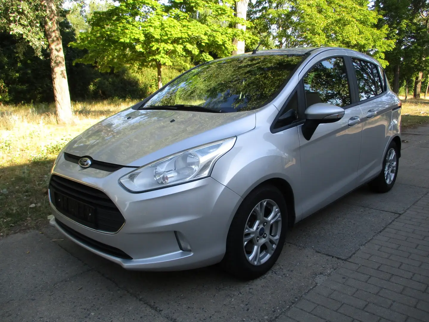 Ford B-Max 1.0 EcoBoost Titanium Silber - 1