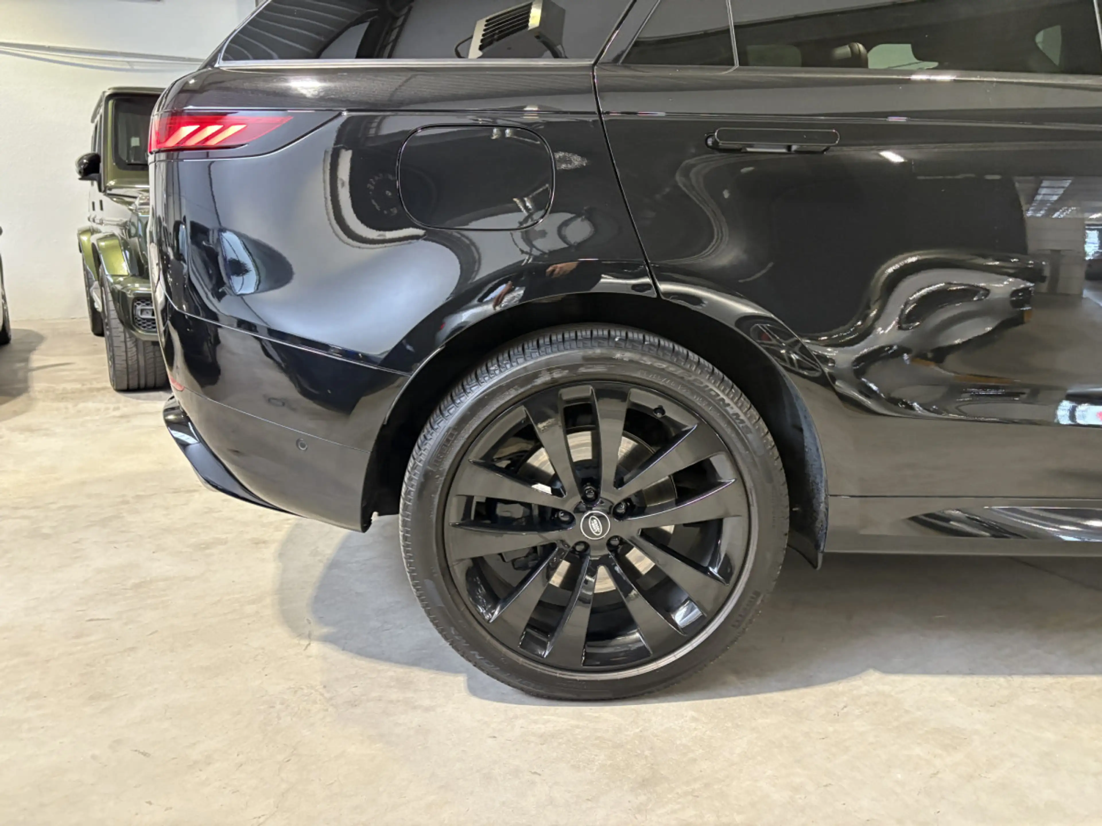 Land Rover Range Rover Sport P530 V8 AUTOBIOGRAPHY+ 4 WINTER WHEELS — photo 10