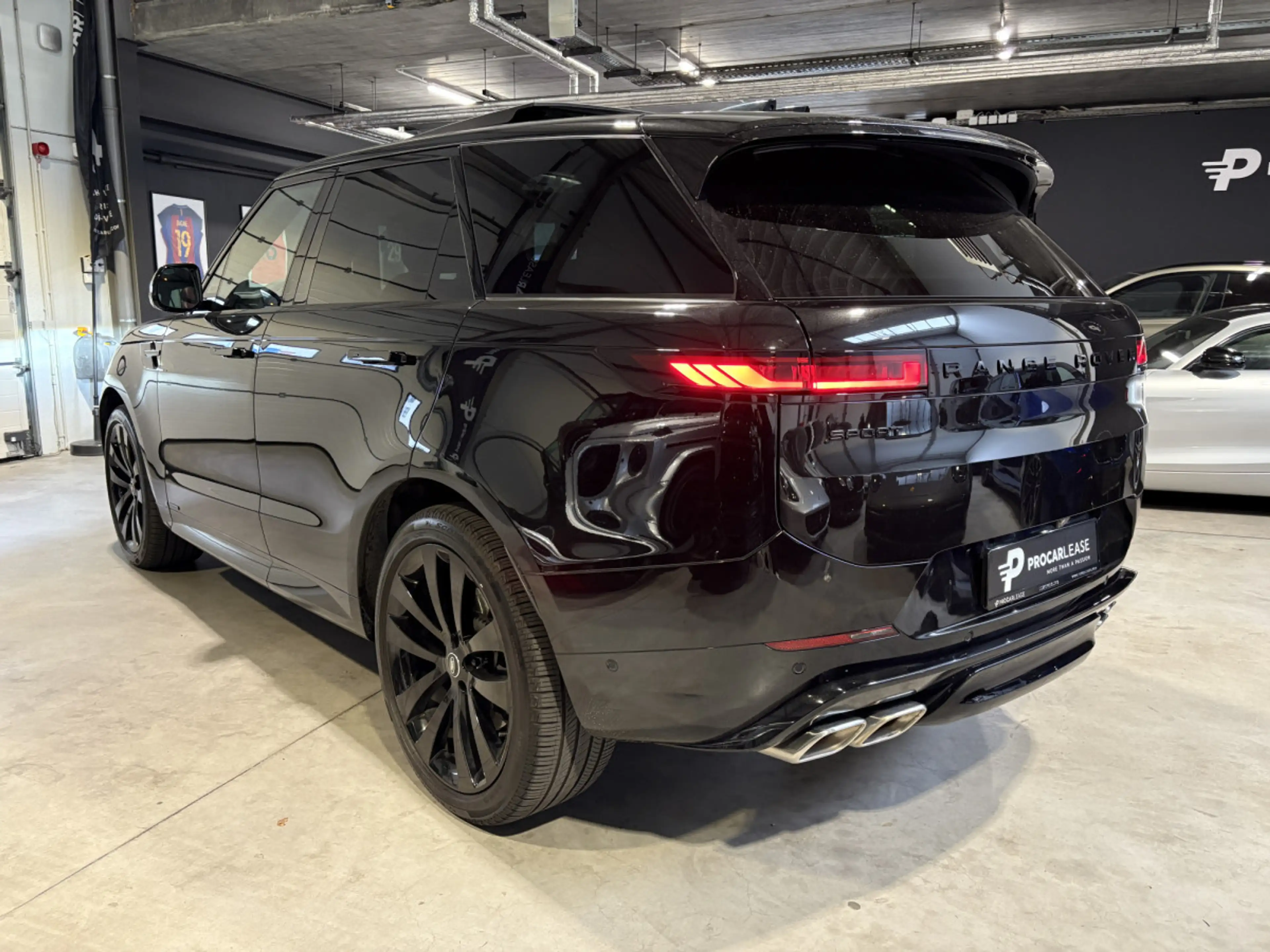 Land Rover Range Rover Sport P530 V8 AUTOBIOGRAPHY+ 4 WINTER WHEELS — photo 12