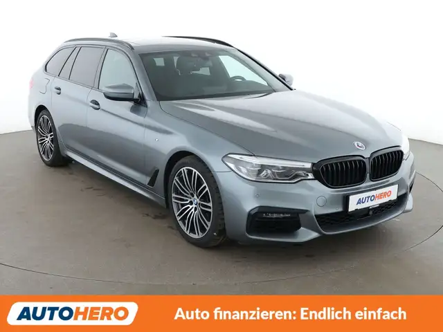 BMW 5 Series view 8