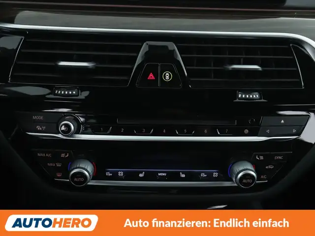 BMW 5 Series view 23