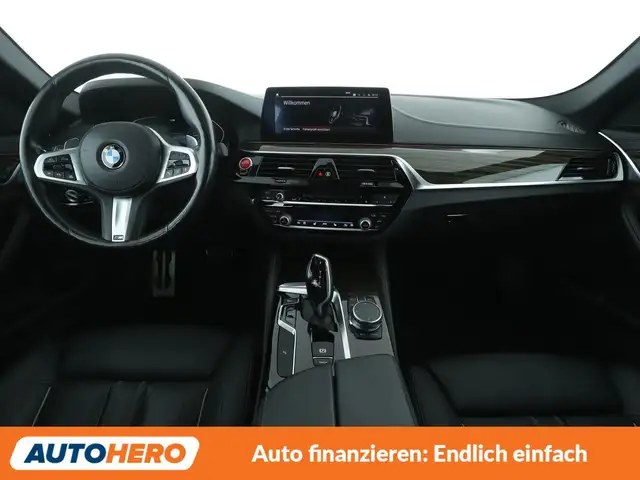 BMW 5 Series view 12