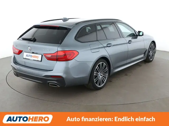 BMW 5 Series view 6