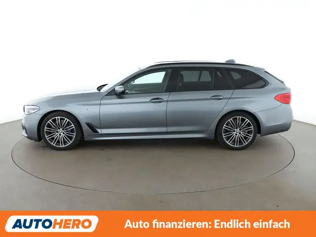 BMW 5 Series view 3
