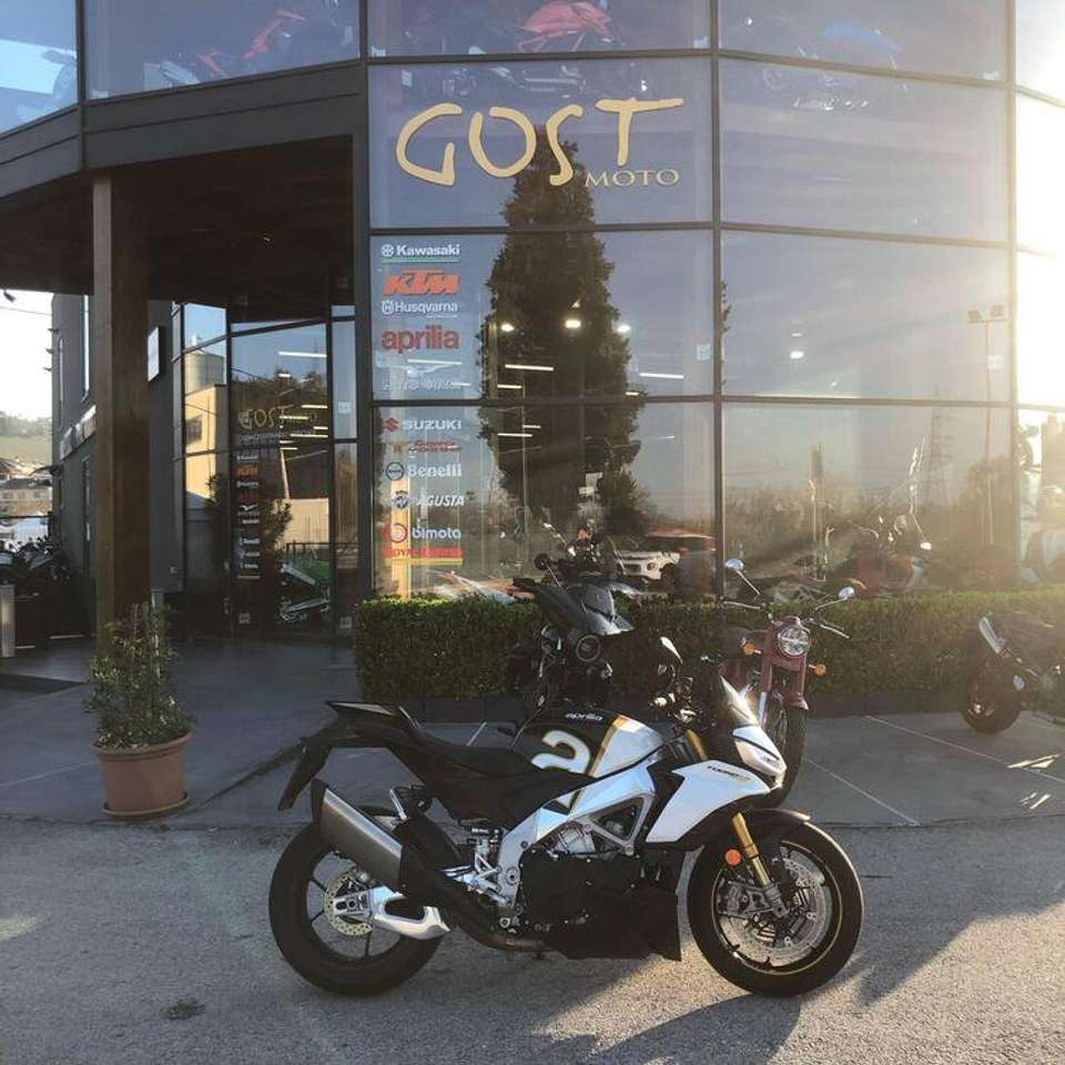 Aprilia Tuono Tuono V4 1100