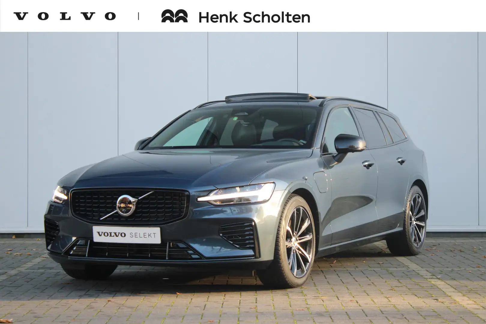 Volvo V60 T6 Plug-in hybrid AWD Plus Dark | Adaptive Cruise Blauw - 1