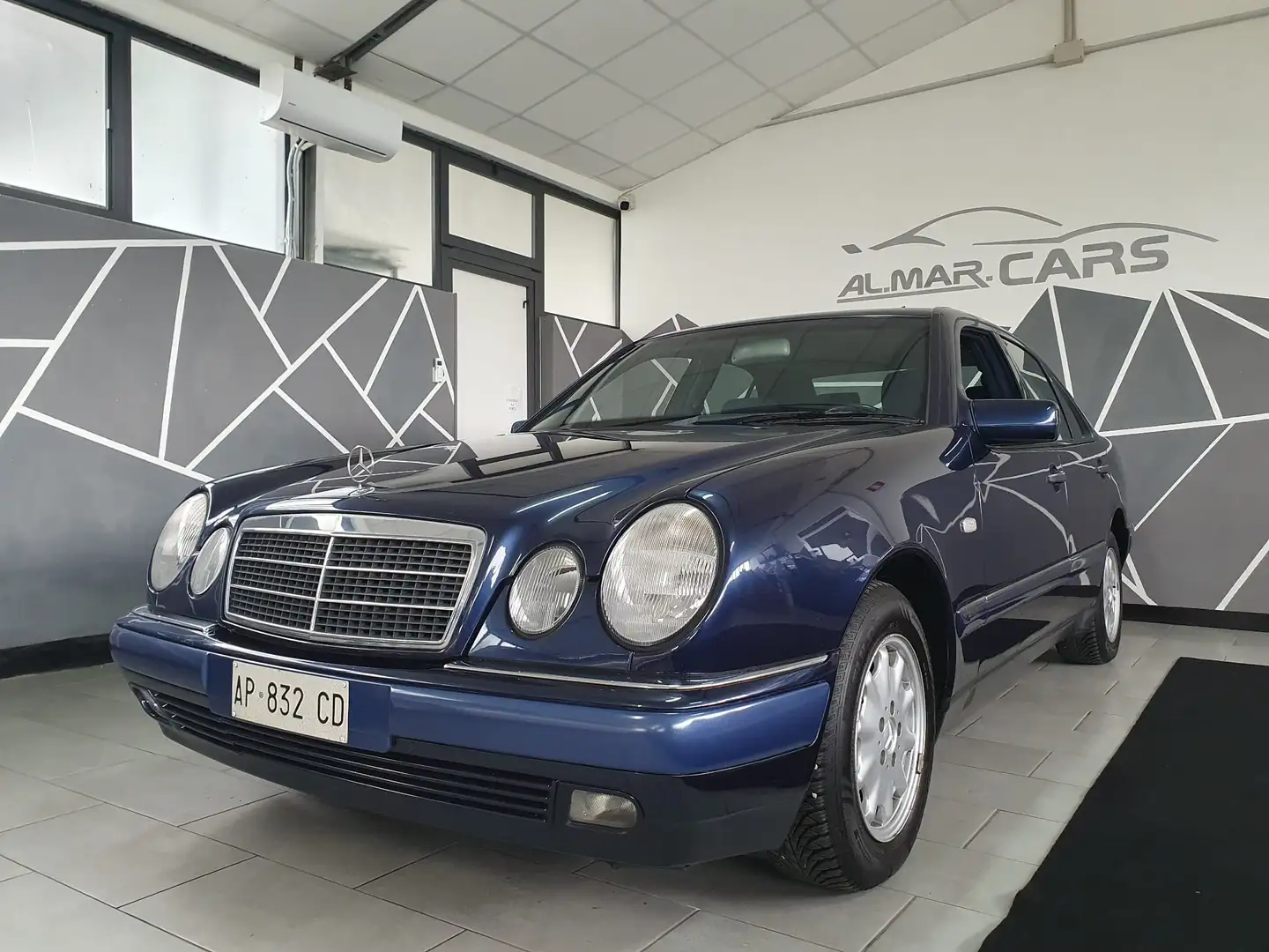 Mercedes-Benz E 250 E 250 d Elegance Azul - 1