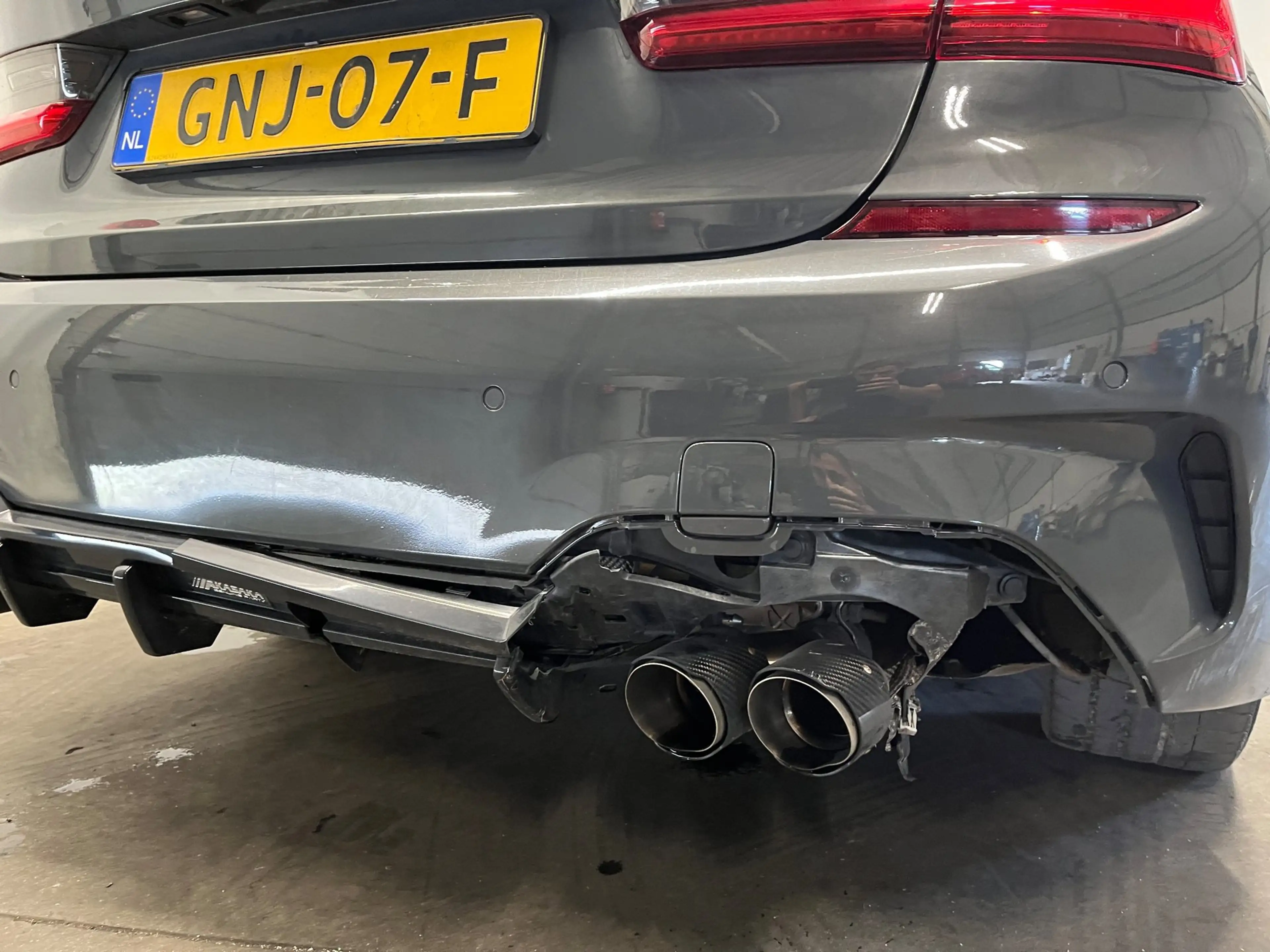 BMW 330 3-serie 330e High Executive - Voorschade, Rechtsac — photo 10