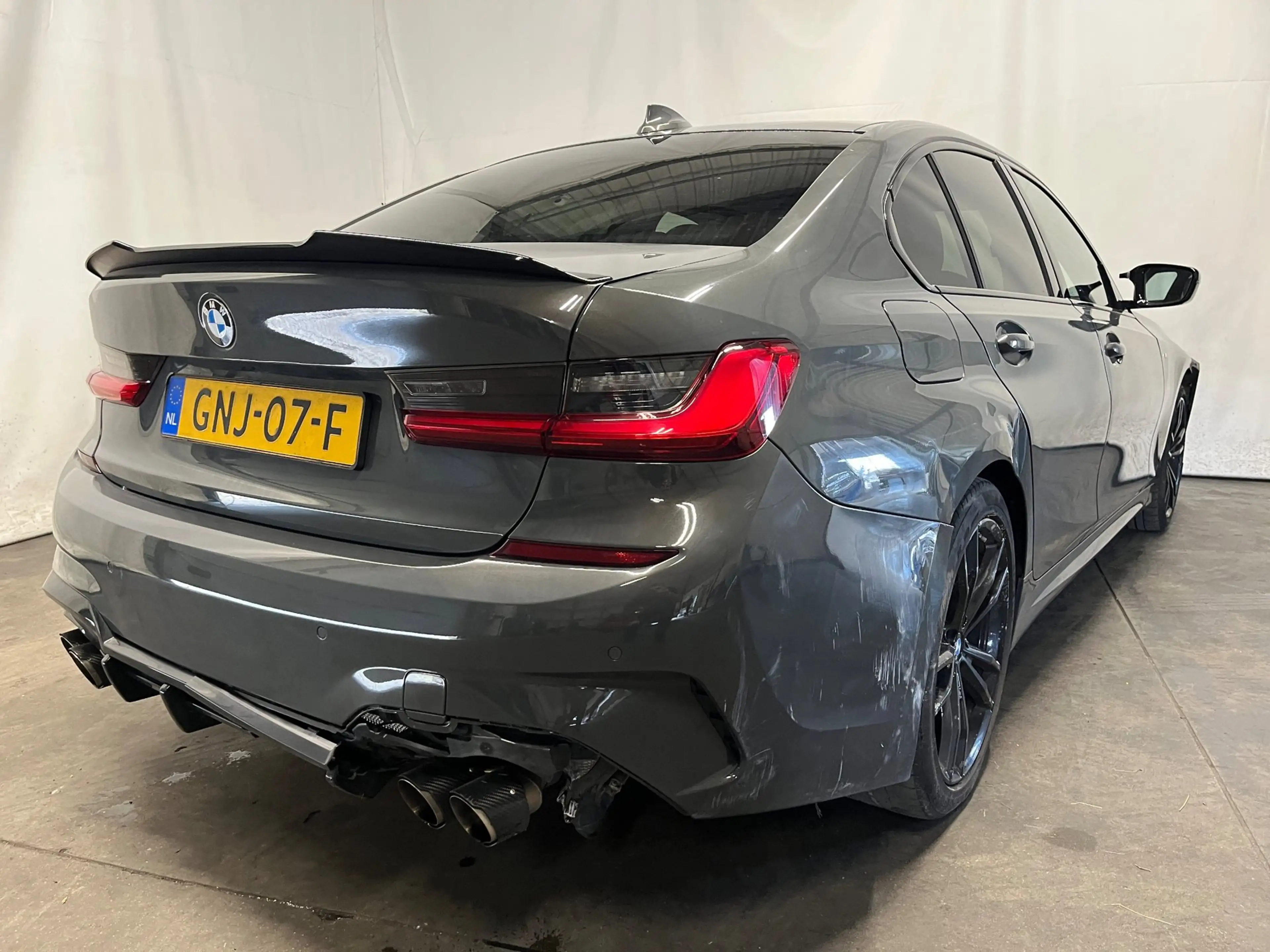 BMW 330 3-serie 330e High Executive - Voorschade, Rechtsac — photo 5