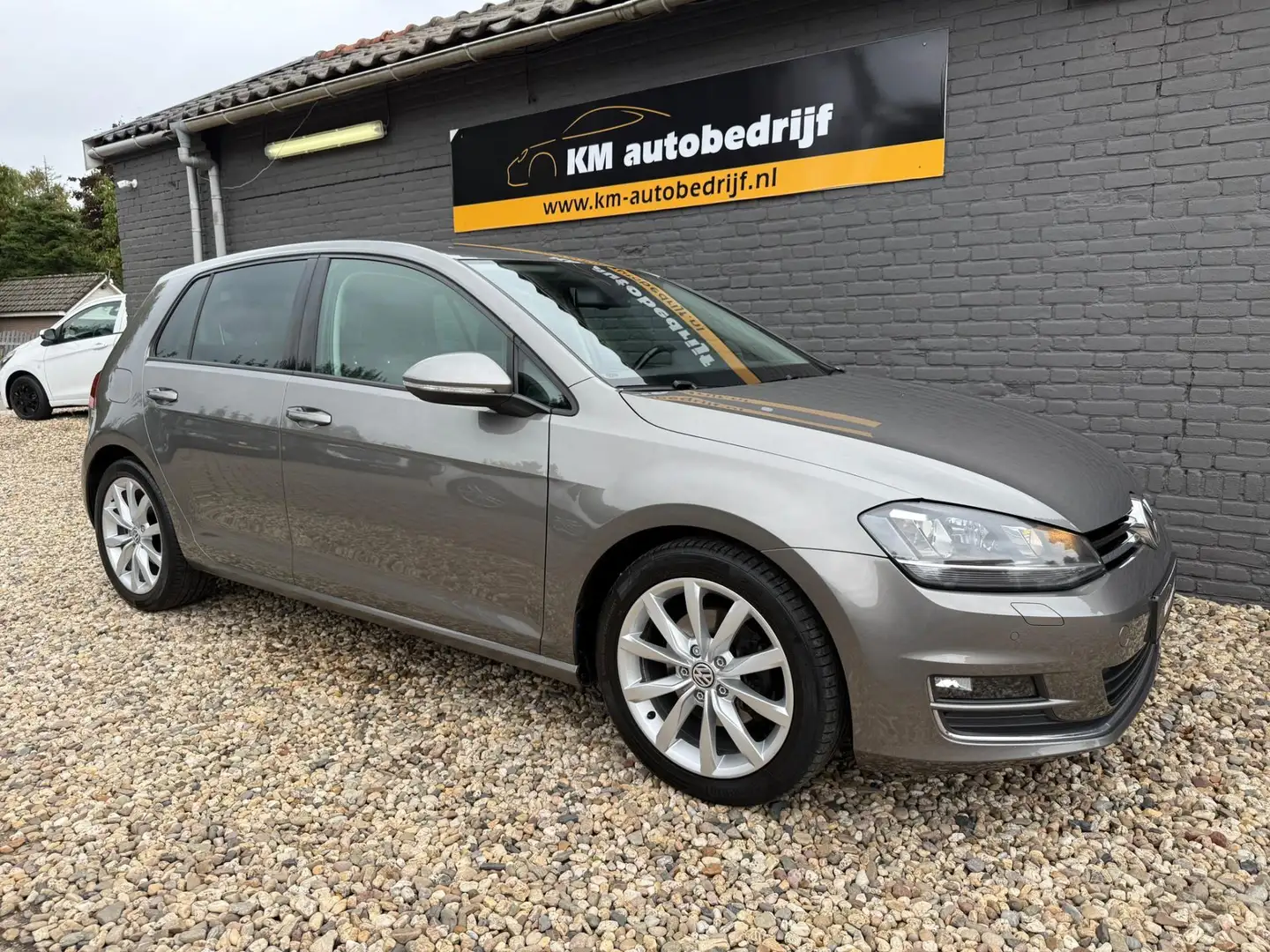 Volkswagen Golf 1.4 TSI ACT Highline - 2