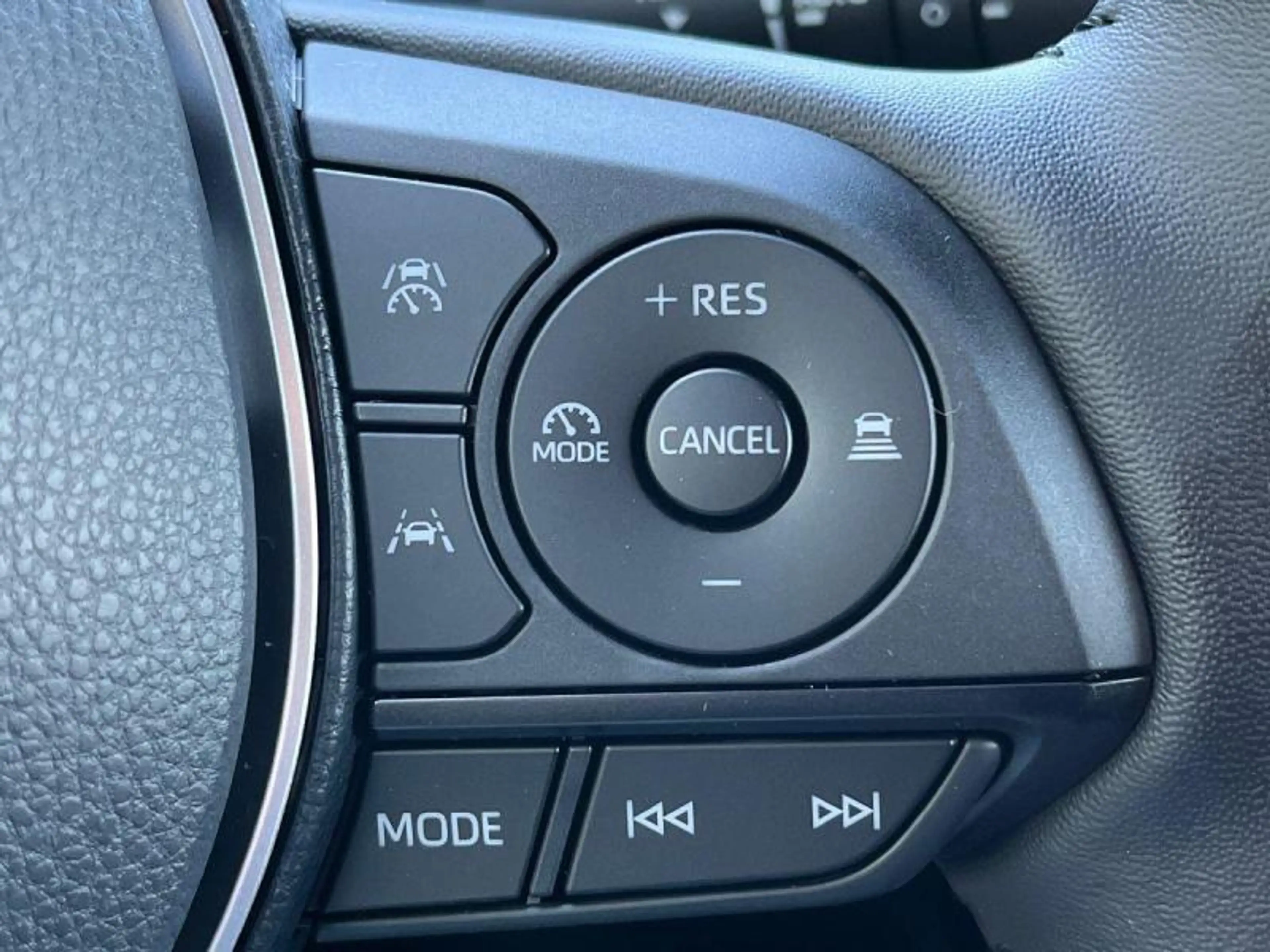 Toyota Corolla Cross Style+cam+gps+sens V+A — photo 15