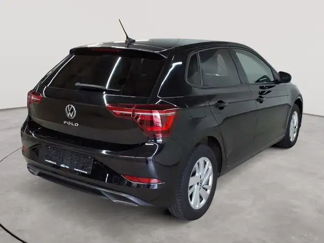 Volkswagen Polo view 4
