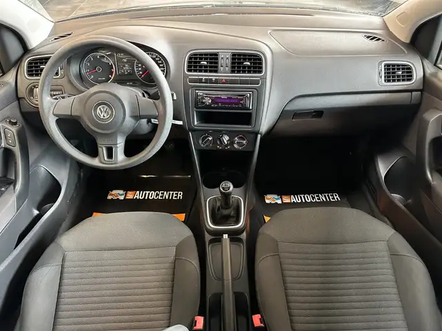 Volkswagen Polo view 6