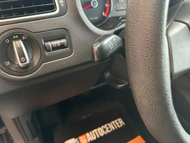 Volkswagen Polo view 10