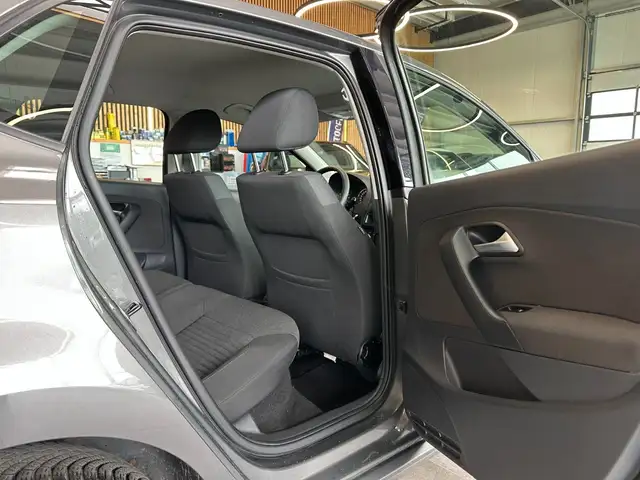 Volkswagen Polo view 28