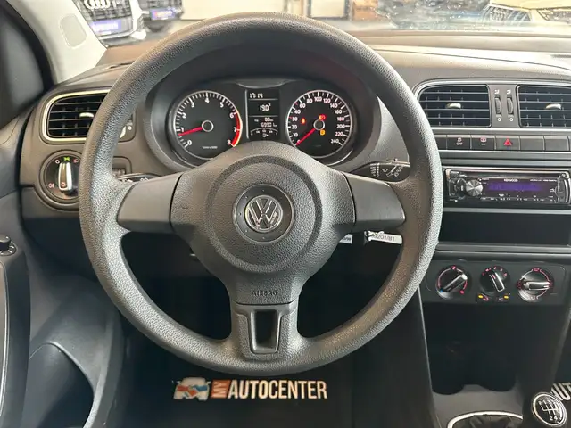 Volkswagen Polo view 7