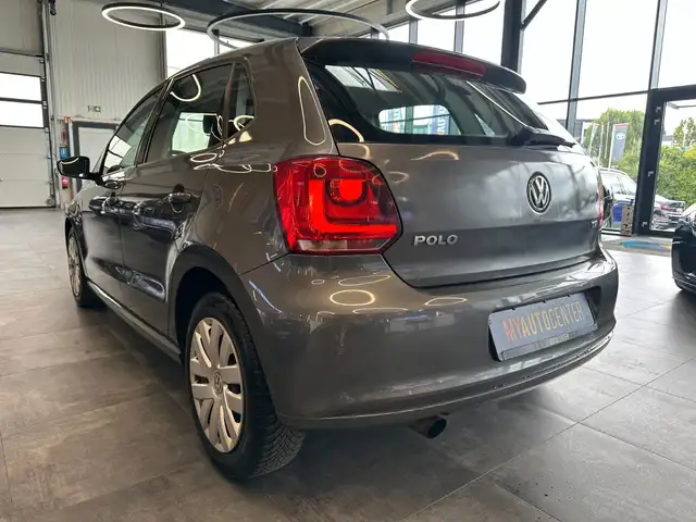 Volkswagen Polo view 5