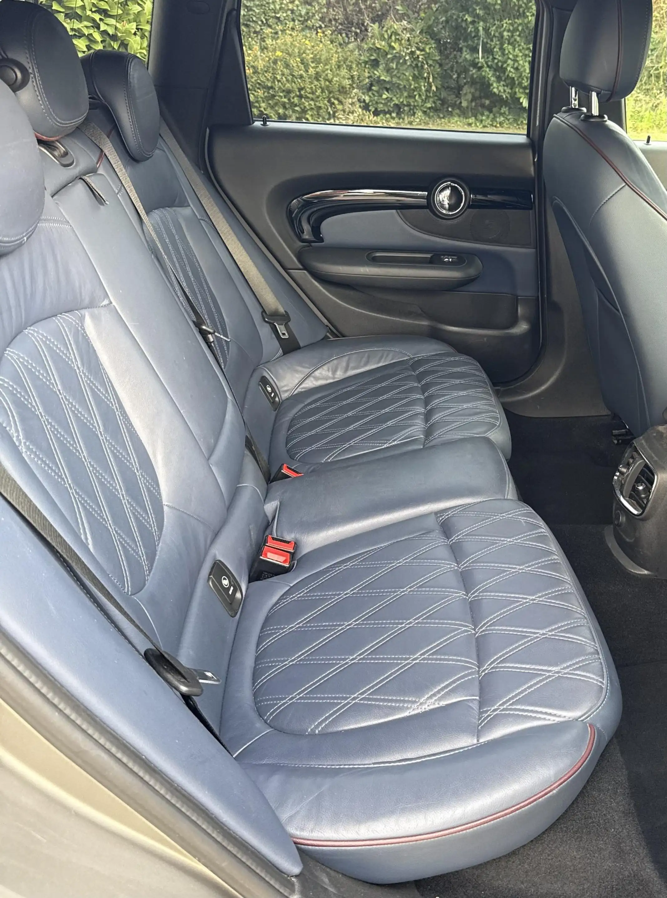 MINI Cooper Clubman 1.5 Chili Serious Business VOL!! Chesterfield Blau — photo 11