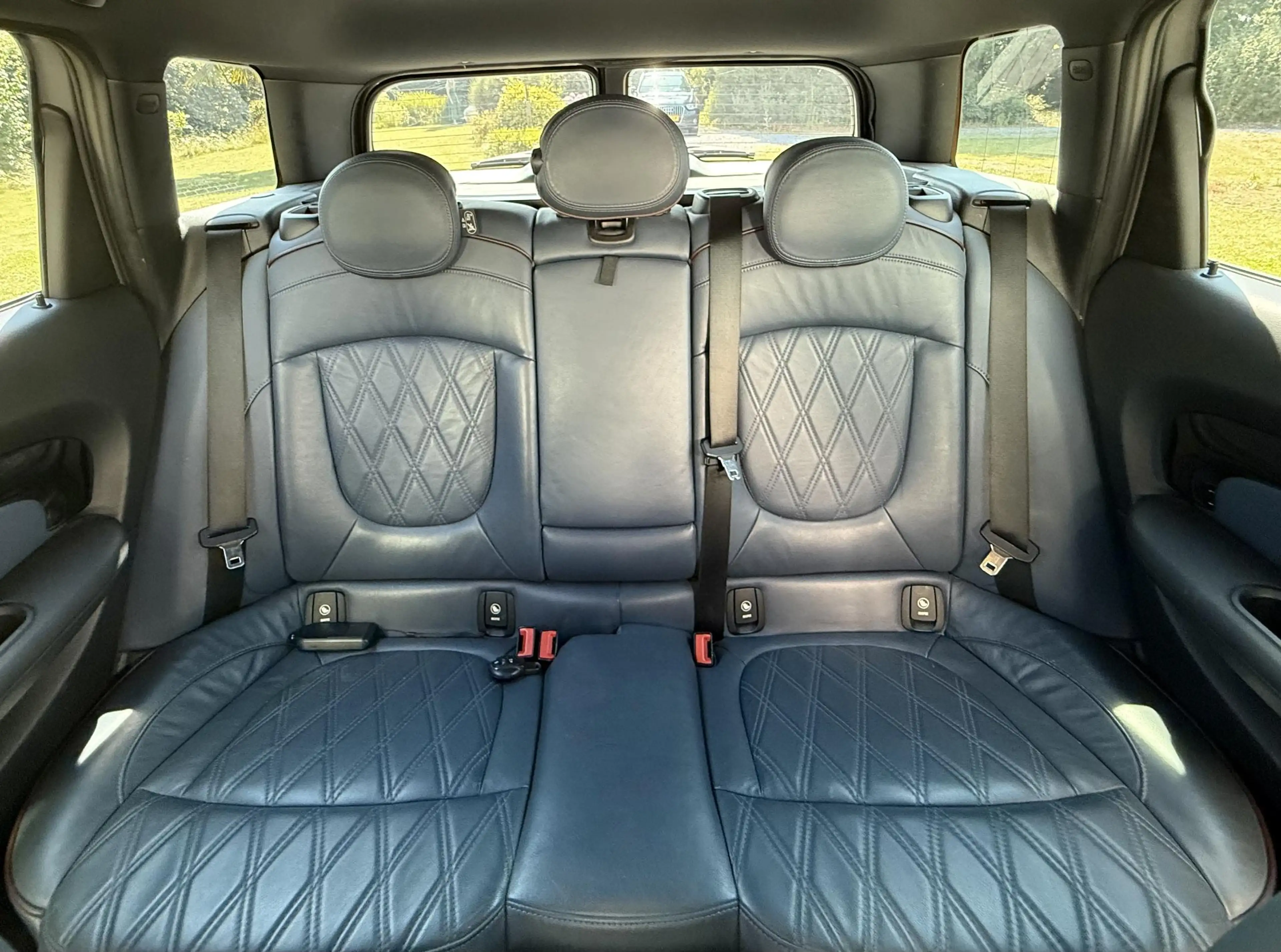 MINI Cooper Clubman 1.5 Chili Serious Business VOL!! Chesterfield Blau — photo 12
