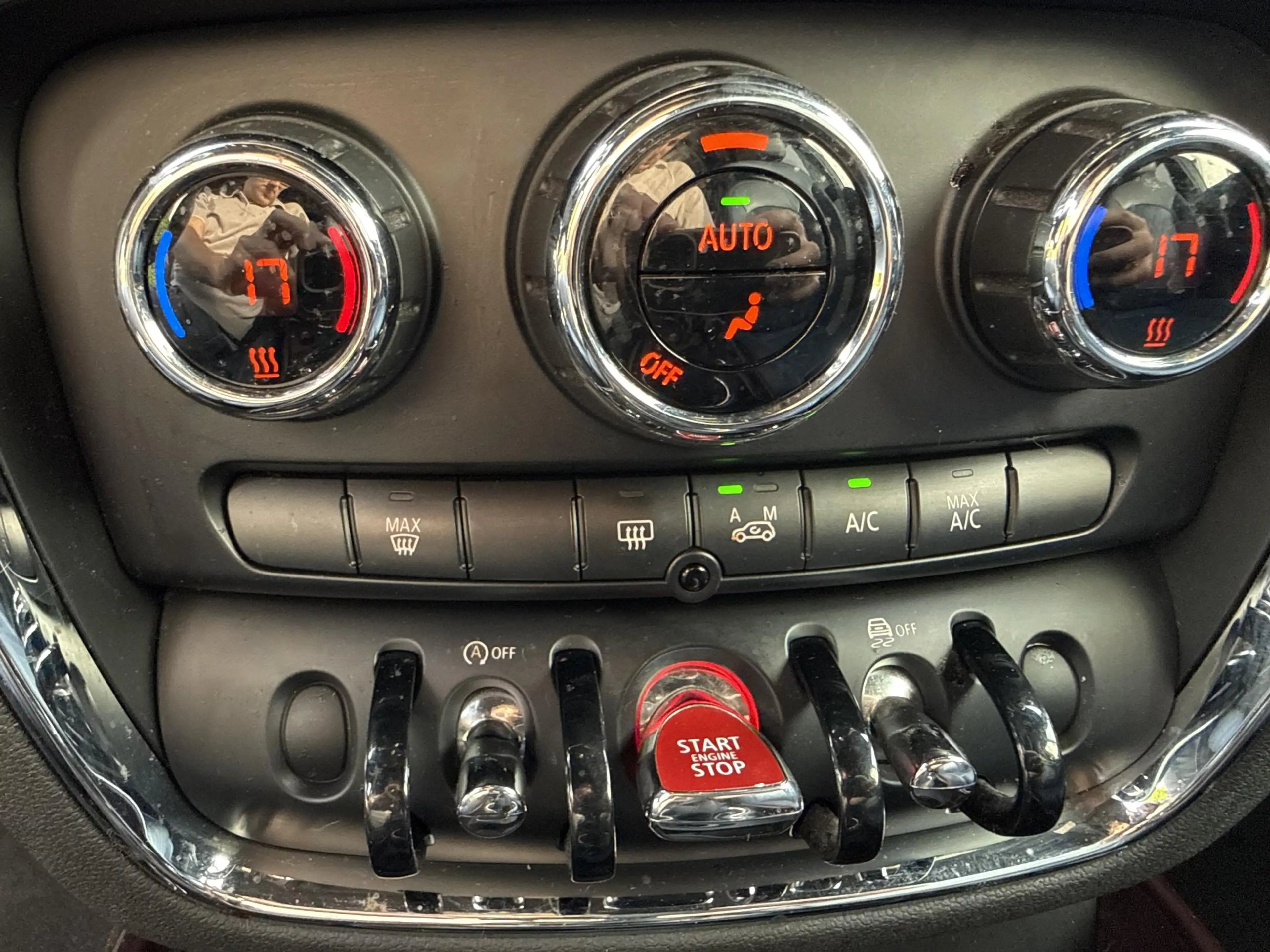 MINI Cooper Clubman 1.5 Chili Serious Business VOL!! Chesterfield Blau — photo 14