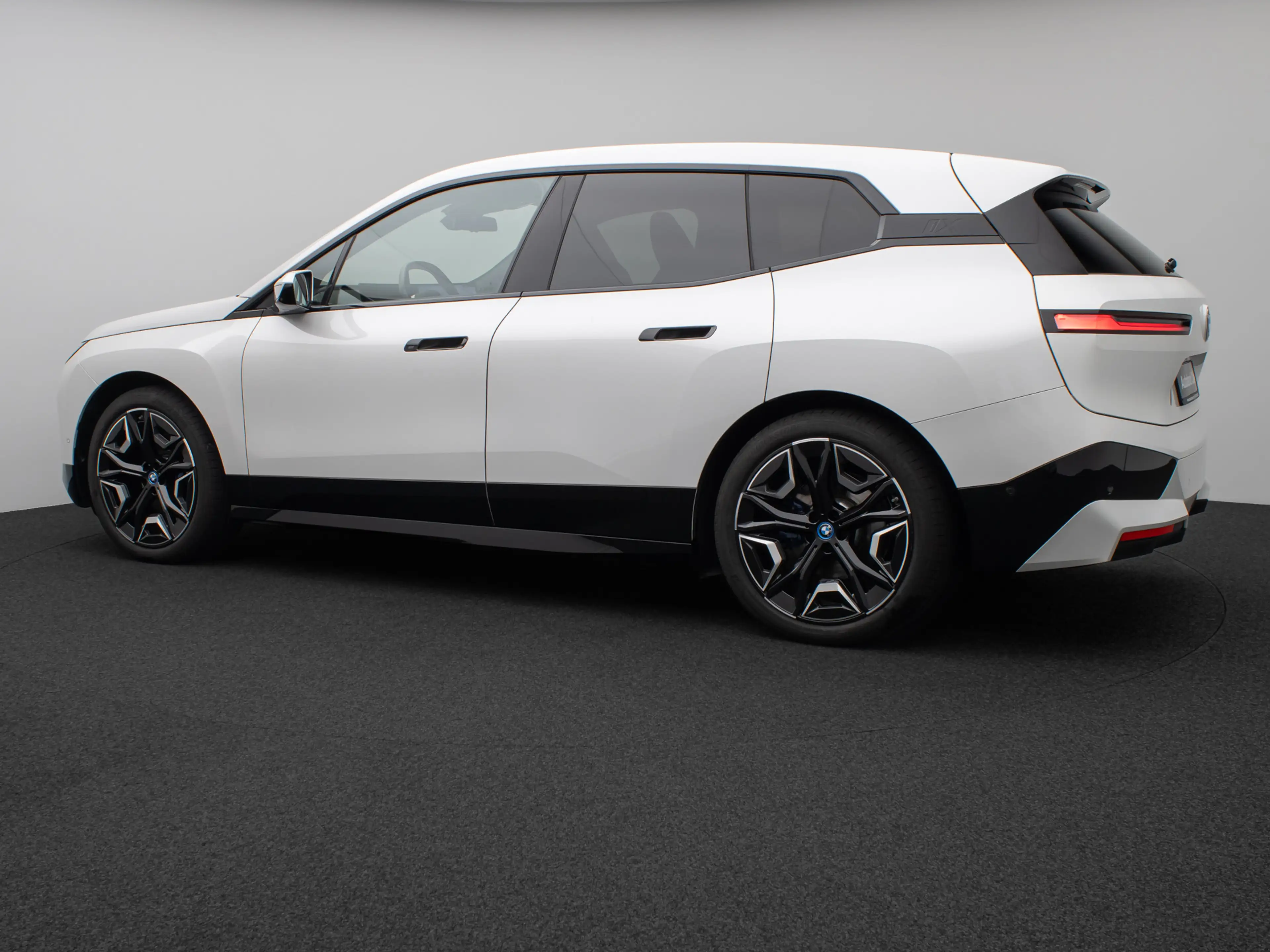 BMW iX Sport SkyLounge 360°DAB H K AHK 22Zoll — photo 10
