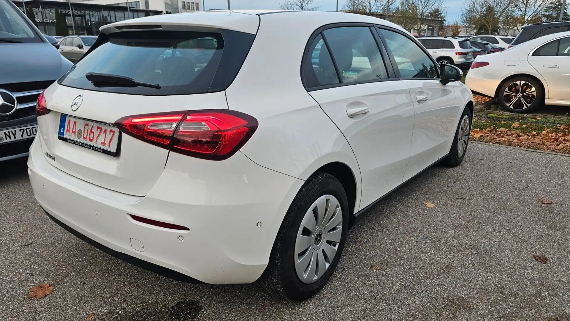 Mercedes-Benz A 180 A -Klasse A 180 d Weiß - 2