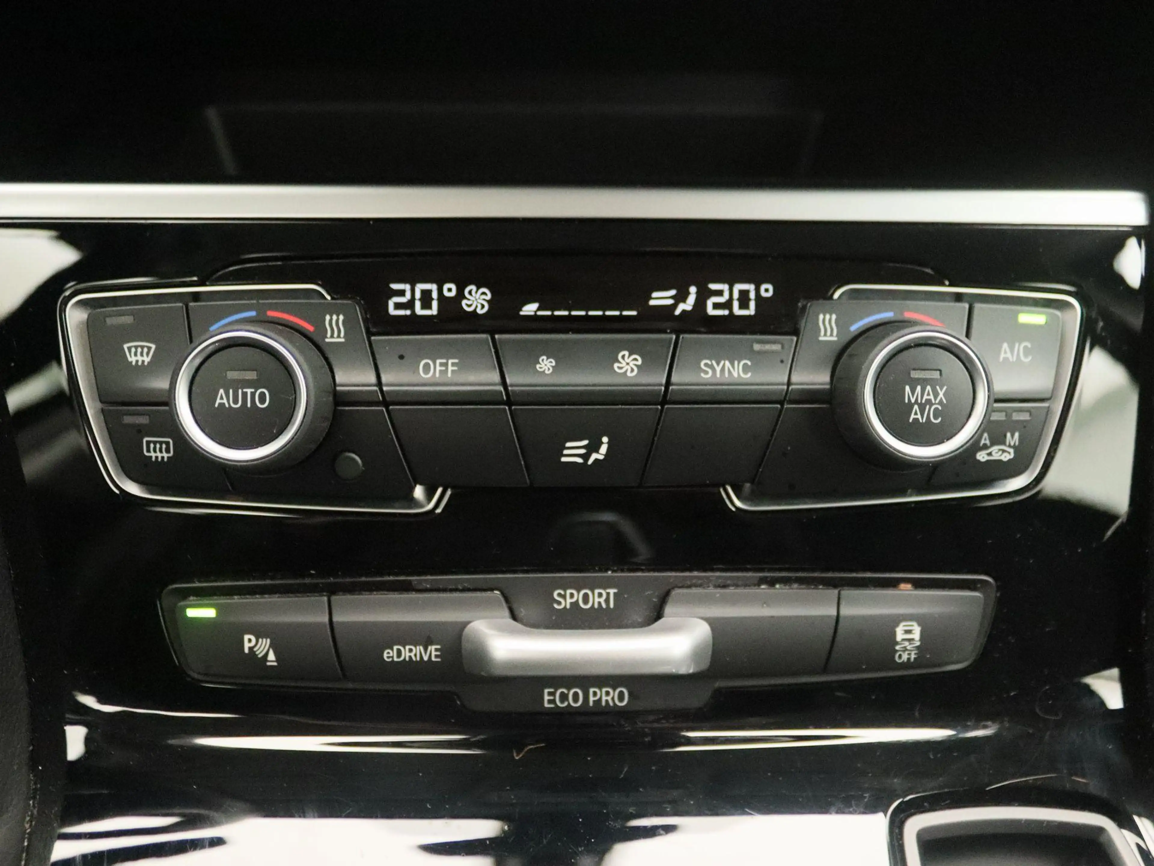 BMW 225 2-serie Active Tourer 225xe iPerformance | Climate — photo 10