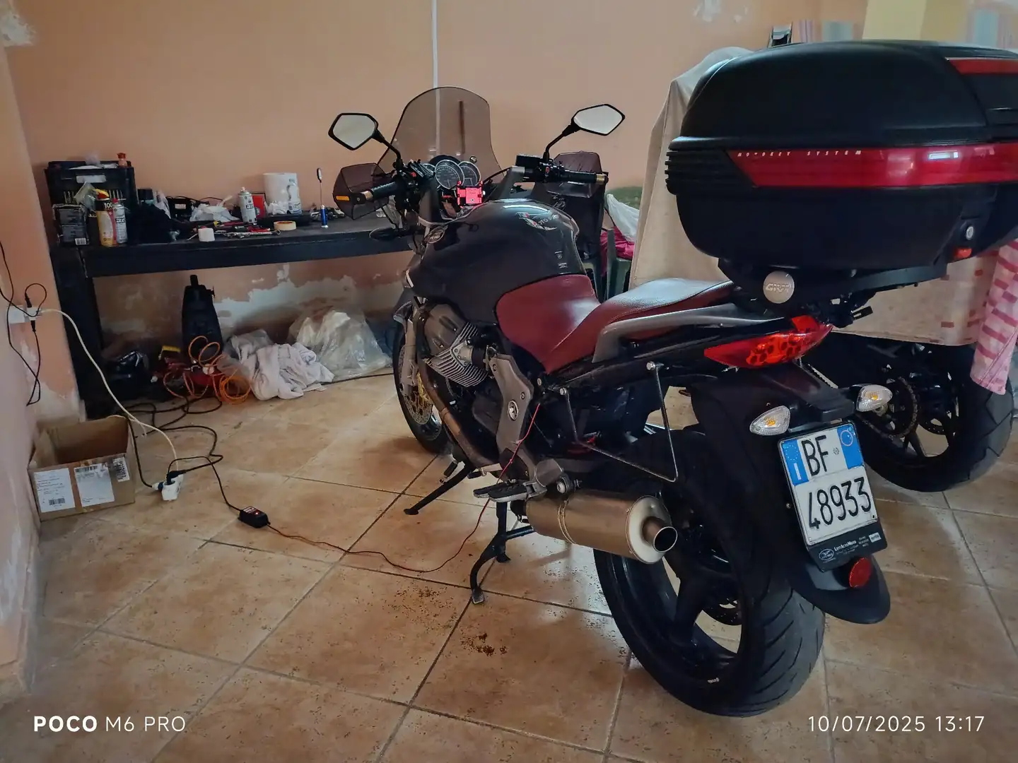 Moto Guzzi Breva 1100 Nero - 2