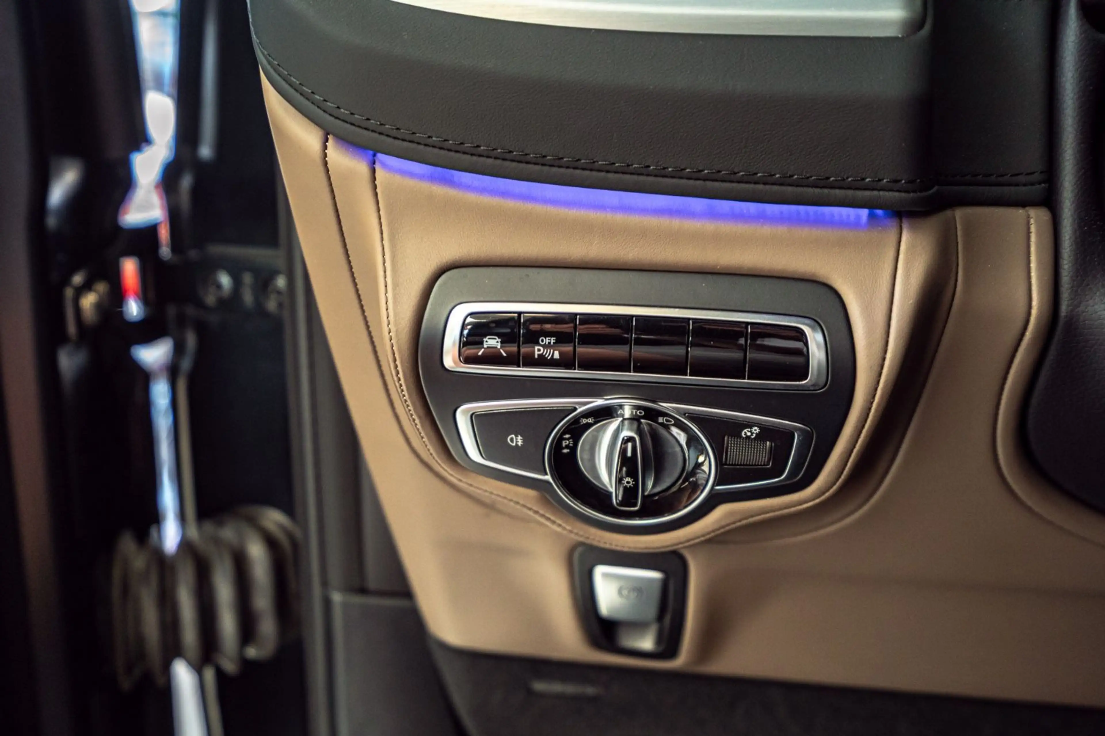 Mercedes-Benz G 400 G400d *AMG Line*Superior*Burmester*Full Options* — photo 33