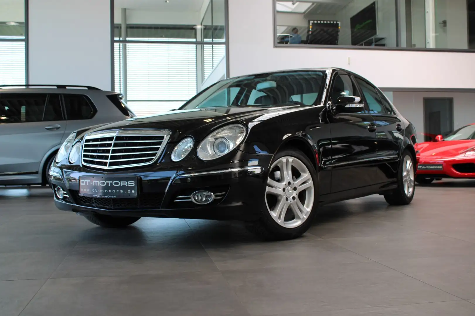 Mercedes-Benz E 200 K Lim. Automatik * Avantgarde * Original! Noir - 1