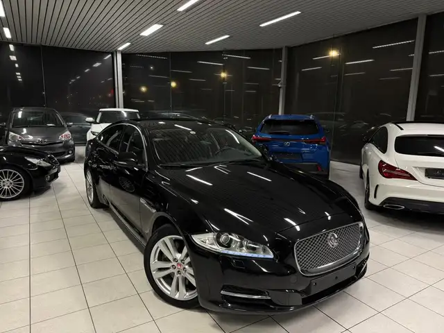 Jaguar XJ 3.0TD Lux V6 202kW Euro 5b Année 2016,157.000km