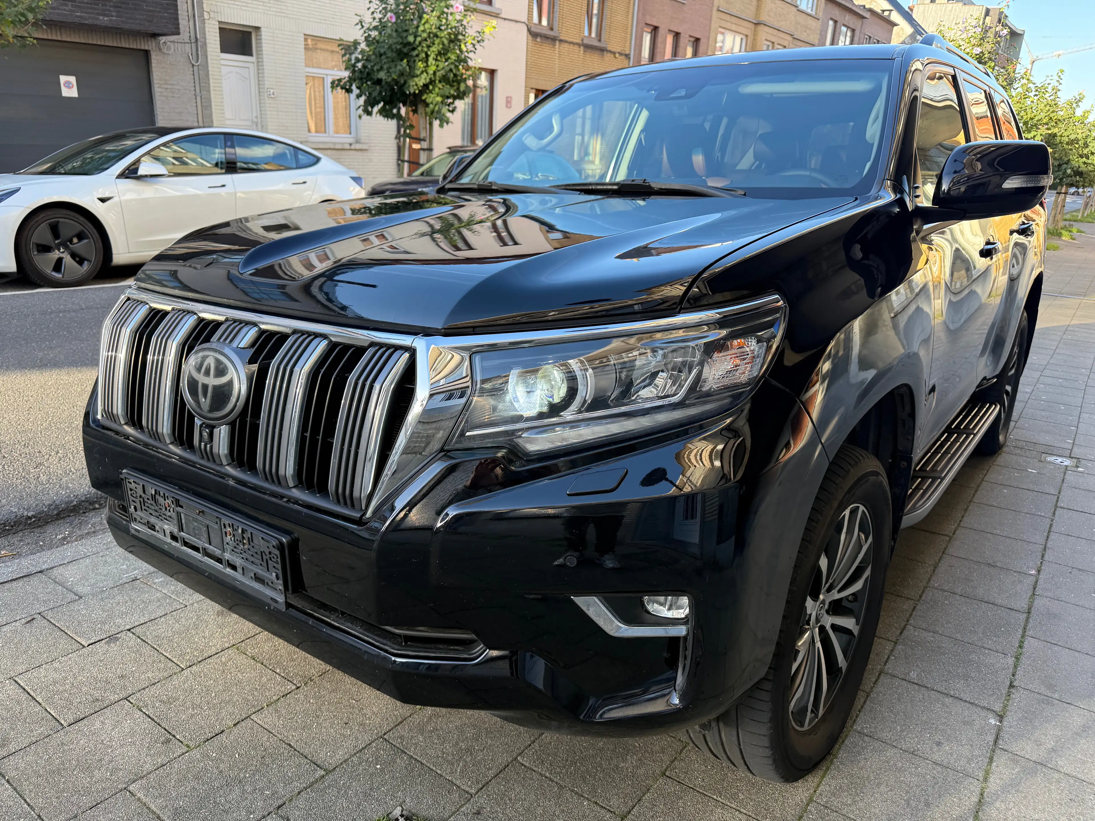 Toyota Land Cruiser Land Cruiser 2.8 D-4D Premium 7PLACES FULL OPTION ÉTAT NEUF AUTOMATIQUE ✅ — photo 3