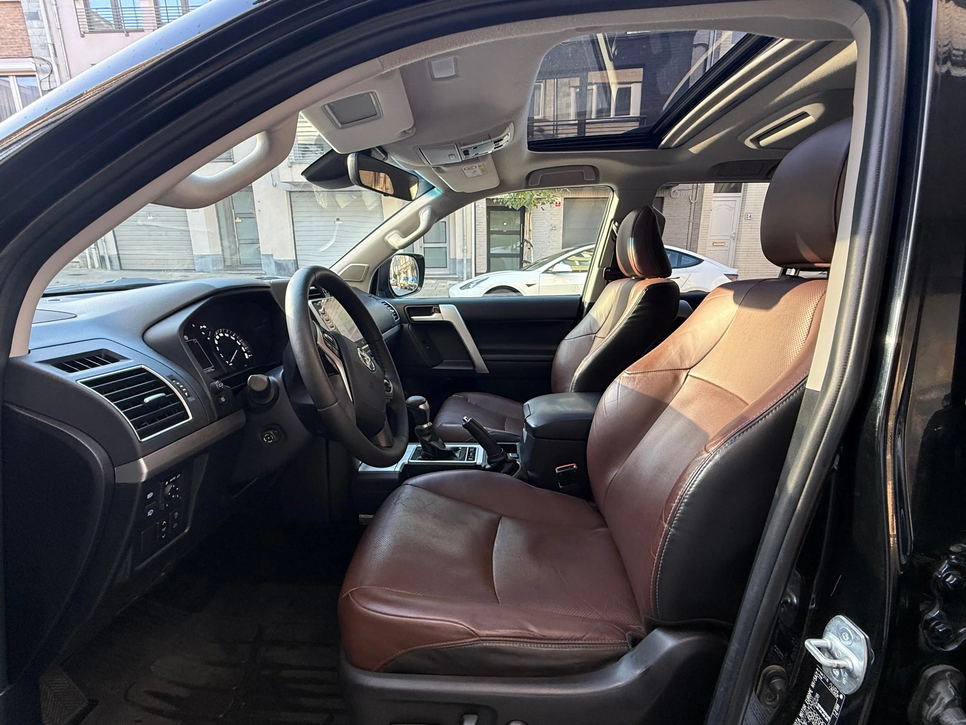 Toyota Land Cruiser Land Cruiser 2.8 D-4D Premium 7PLACES FULL OPTION ÉTAT NEUF AUTOMATIQUE ✅ — photo 11