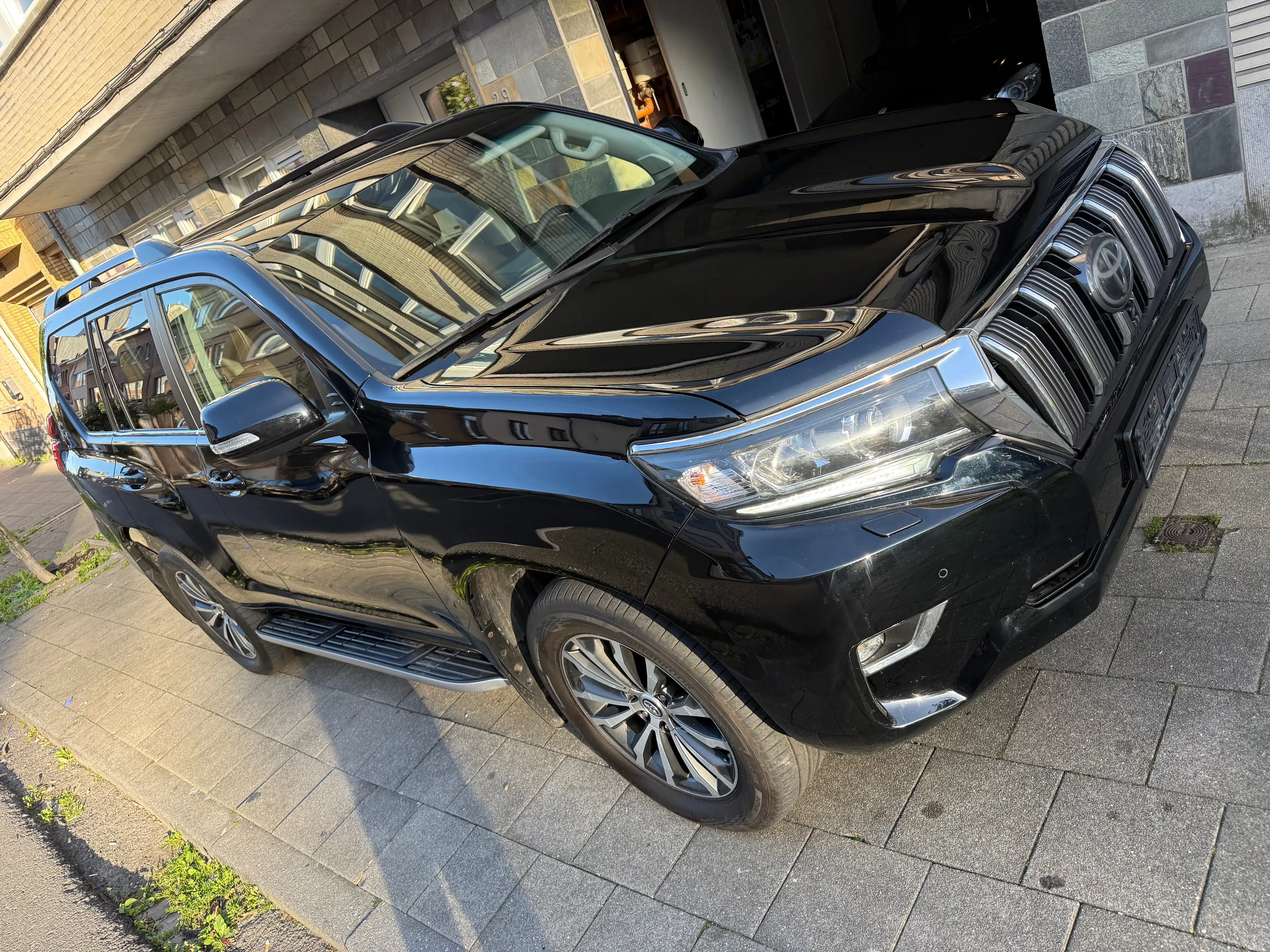 Toyota Land Cruiser Land Cruiser 2.8 D-4D Premium 7PLACES FULL OPTION ÉTAT NEUF AUTOMATIQUE ✅ — photo 4