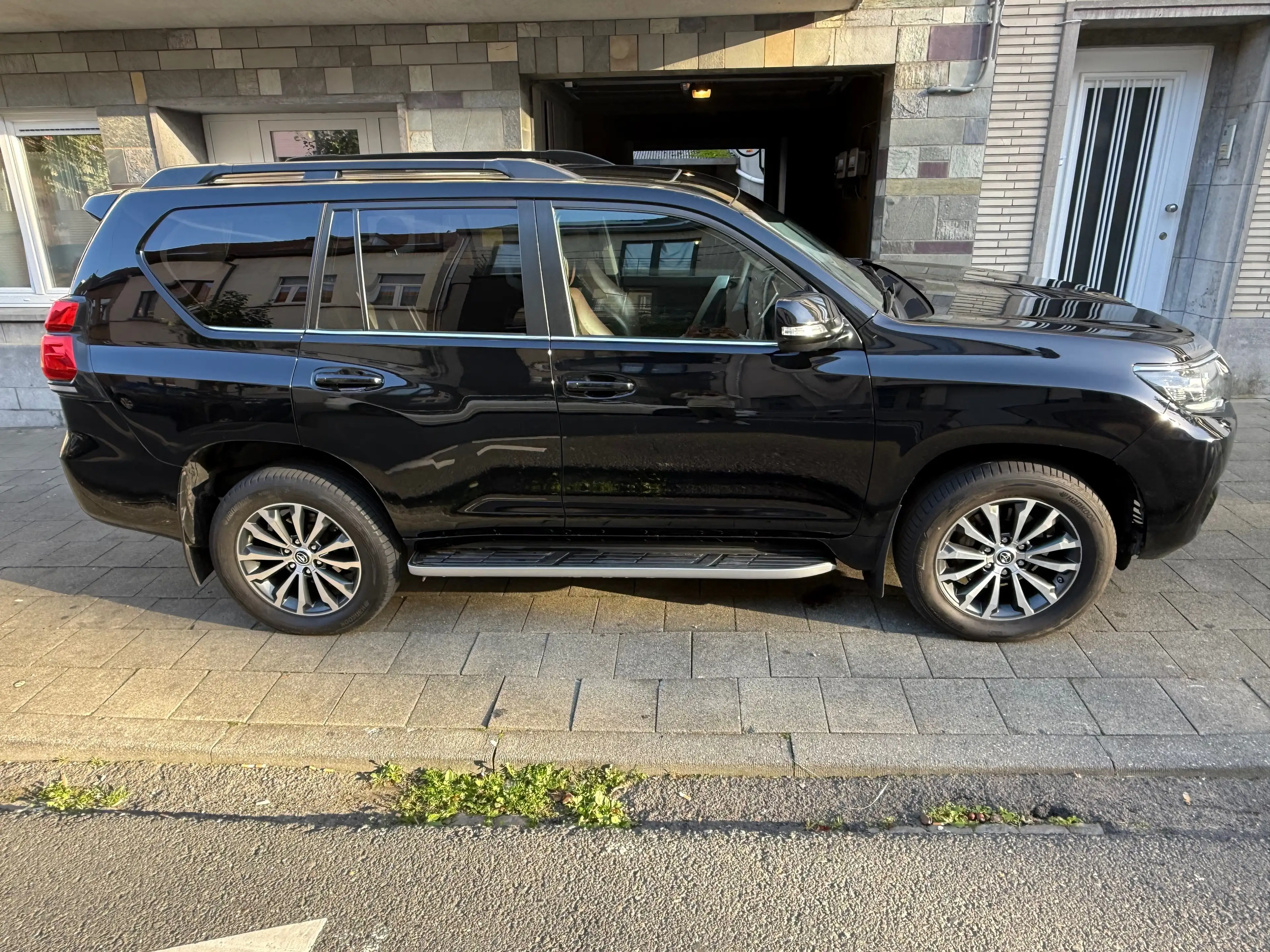 Toyota Land Cruiser Land Cruiser 2.8 D-4D Premium 7PLACES FULL OPTION ÉTAT NEUF AUTOMATIQUE ✅ — photo 5