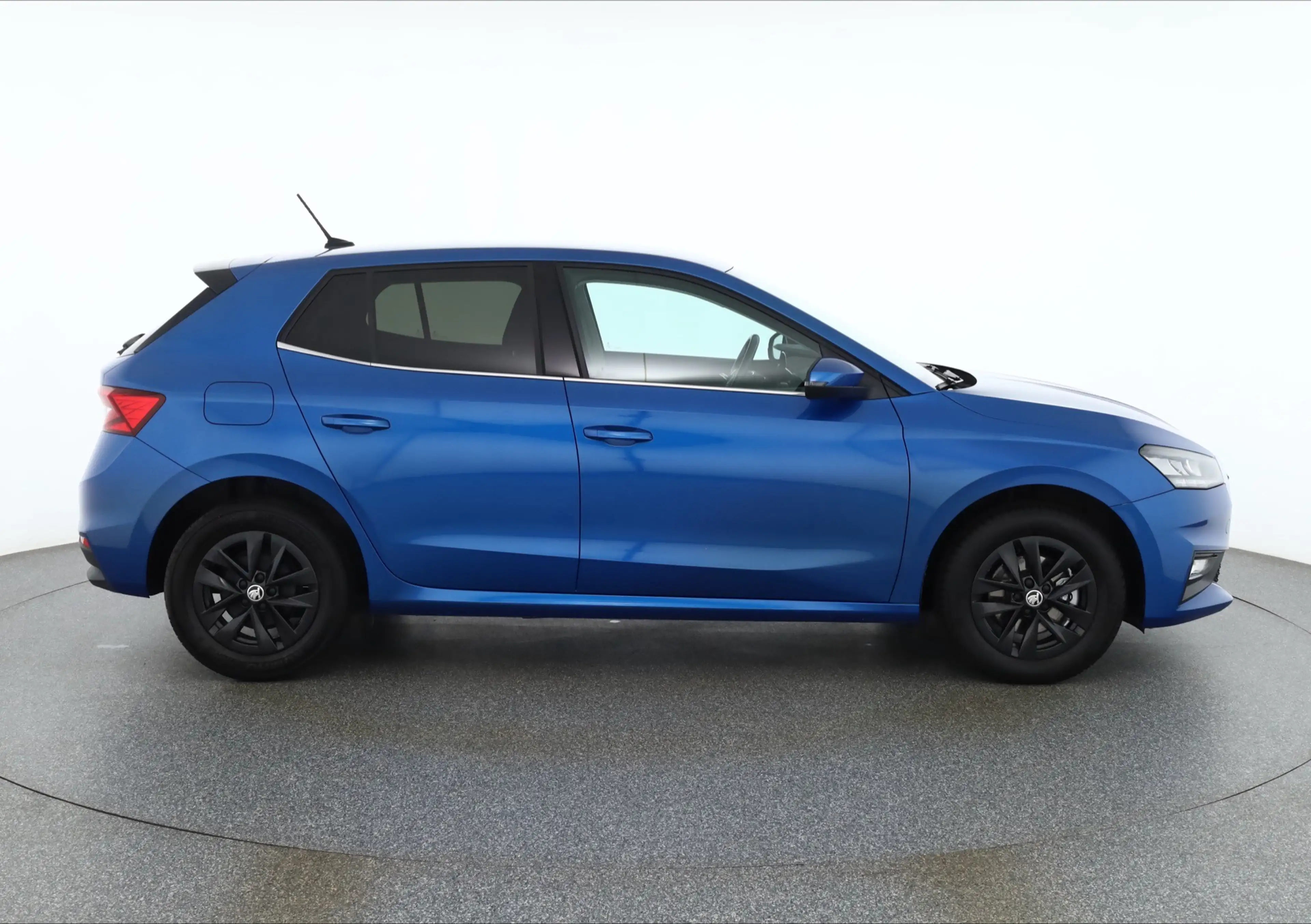 Skoda Fabia 1.0 TSI DSG LED Navi SmartLink ACC DAB — photo 6