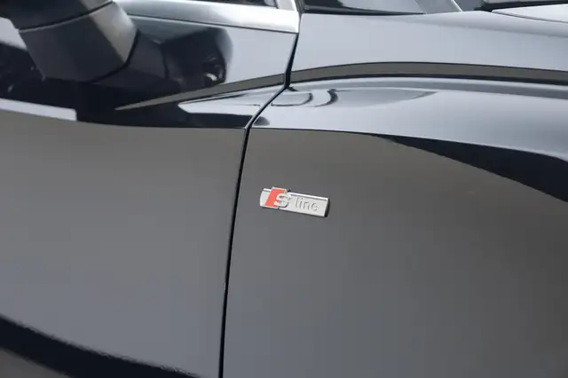 Audi Q3 view 19