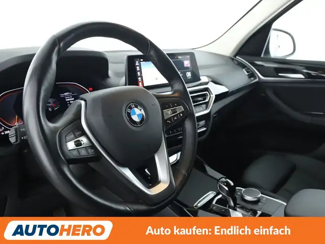 BMW X3 view 11