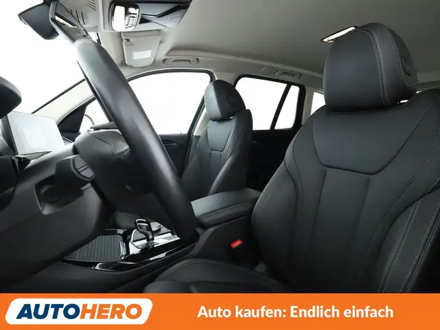 BMW X3 view 10