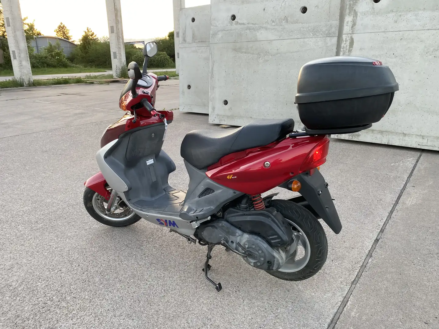 SYM Shark 125 Rot - 2