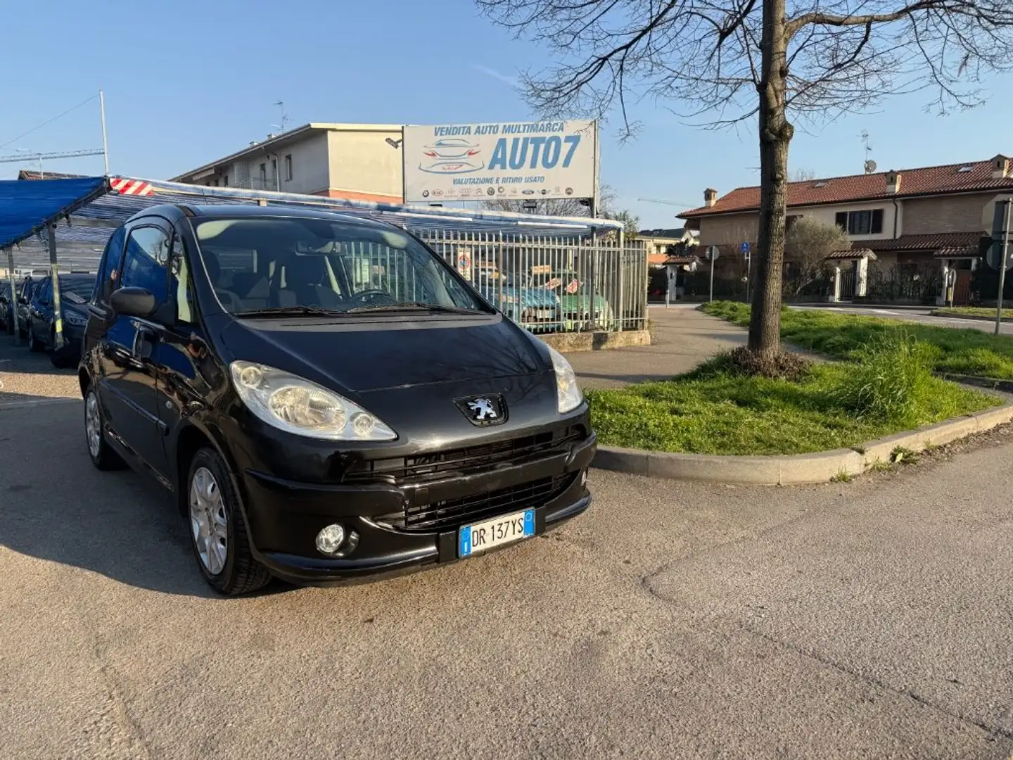 Peugeot 1007 1.4 Happy Nero - 1