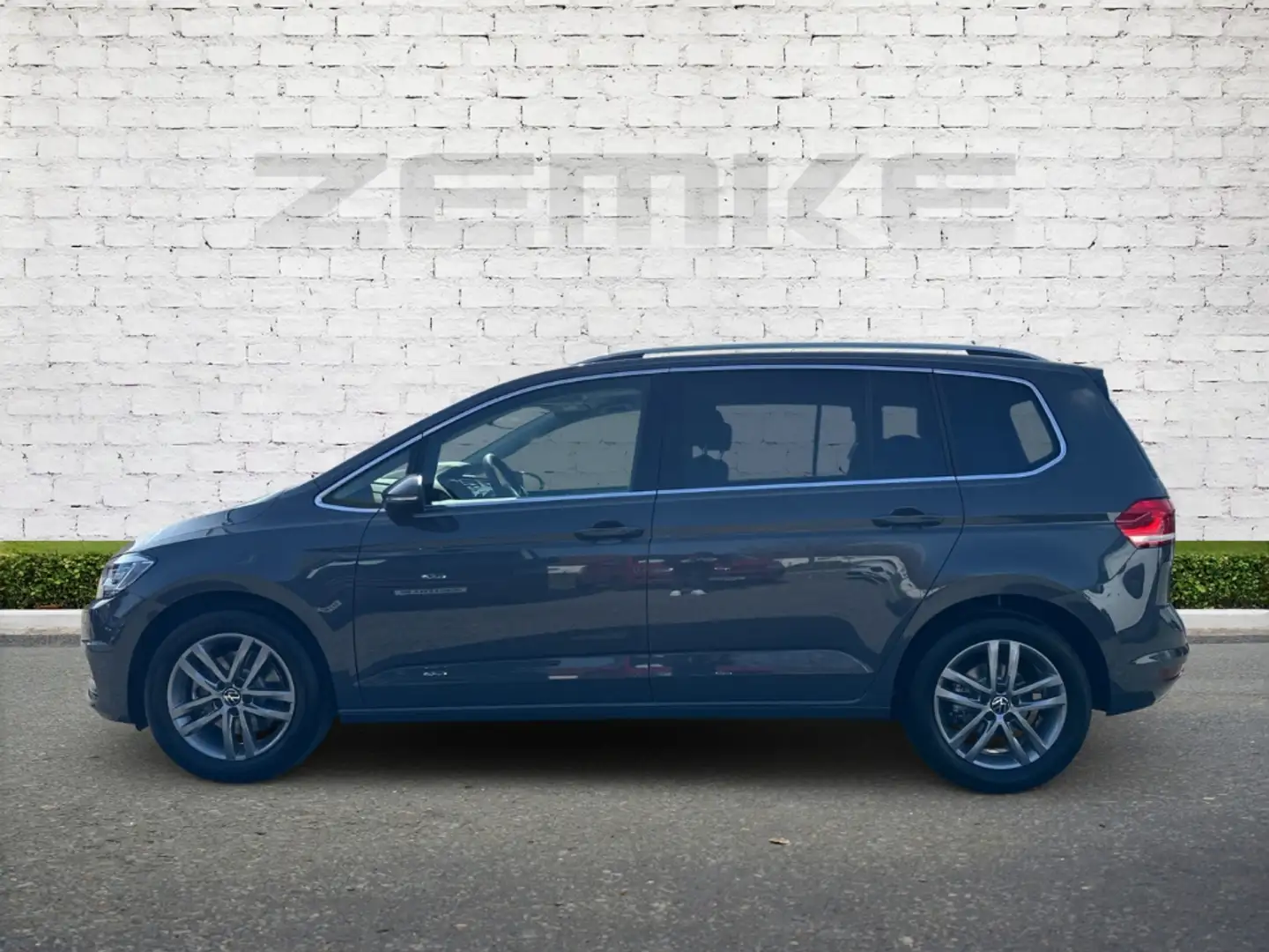 Volkswagen Touran 1.5 TSI DSG Comfortline Navi Digitales Cockpit Spe Gris - 2