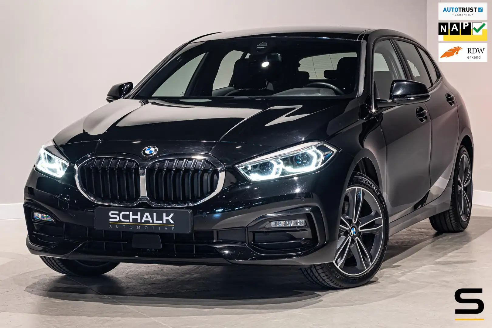 BMW 118 1-serie 118i Business Edition|NAP|Stoel & stuur ve Zwart - 1