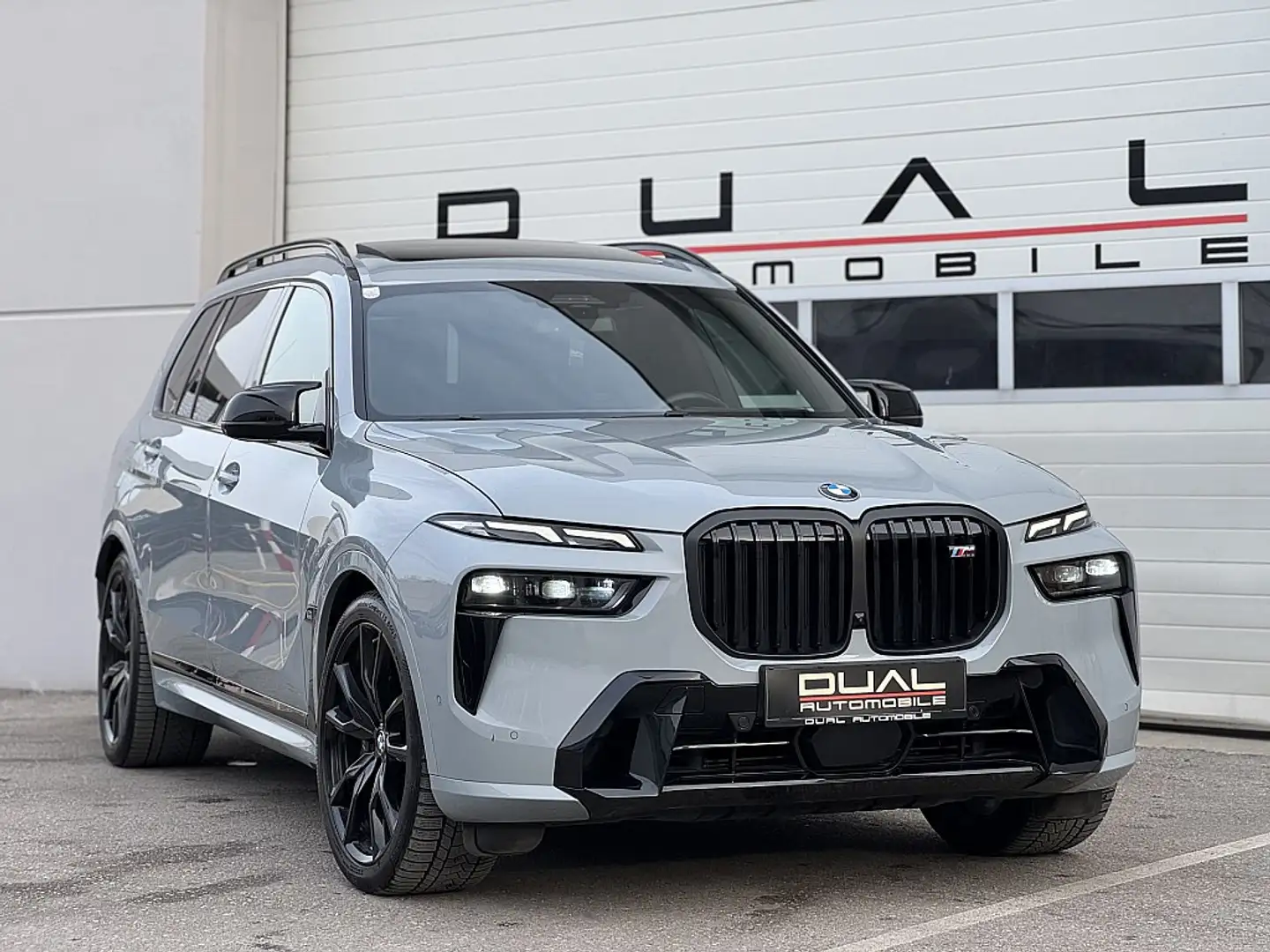 BMW X7 M 60i xDrive 48V Aut./SKY LOUNGE/B&W/AHK/LUFT/360° Grau - 2